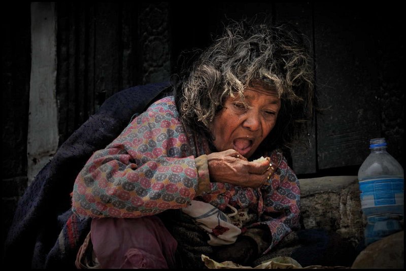 19 - homeless woman - GARCIA PITARCH Pili - spain.jpg